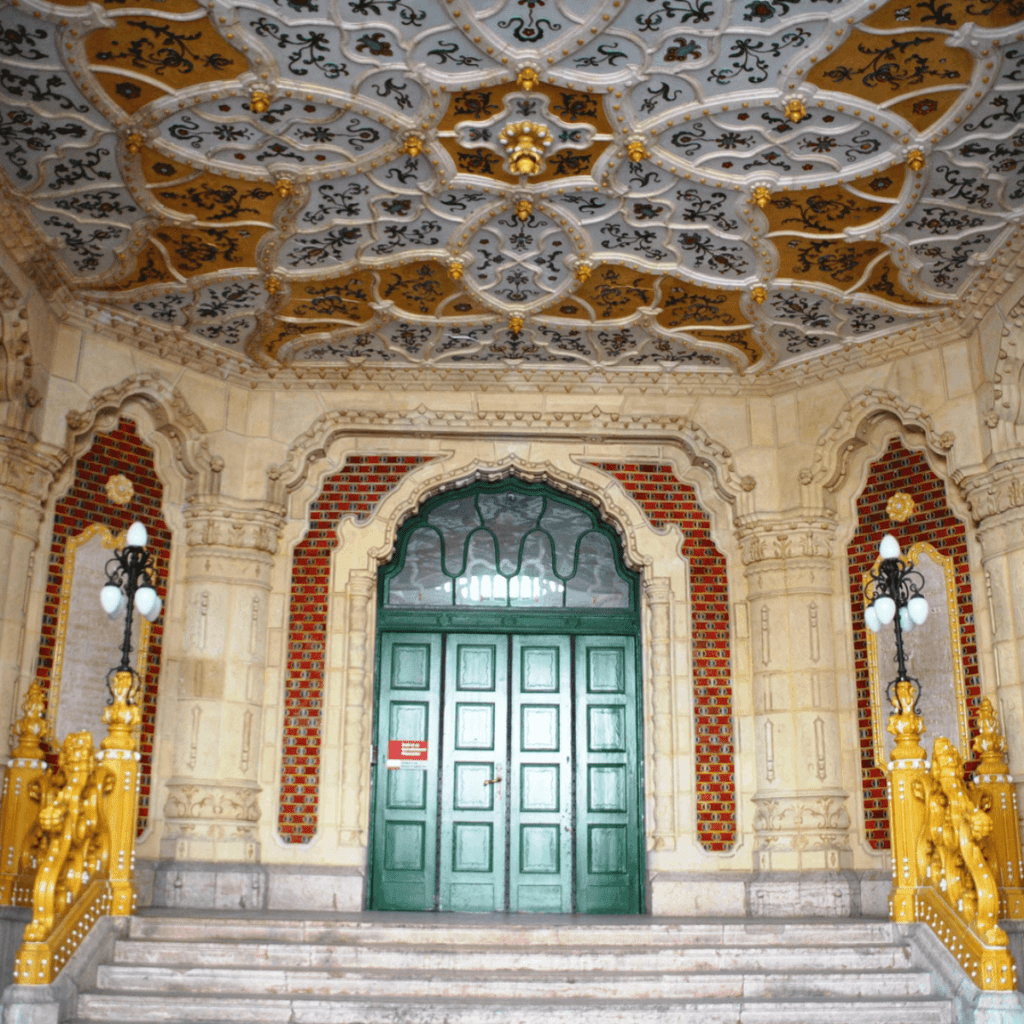 Museum of Applied Arts,Budapest private tour,1200